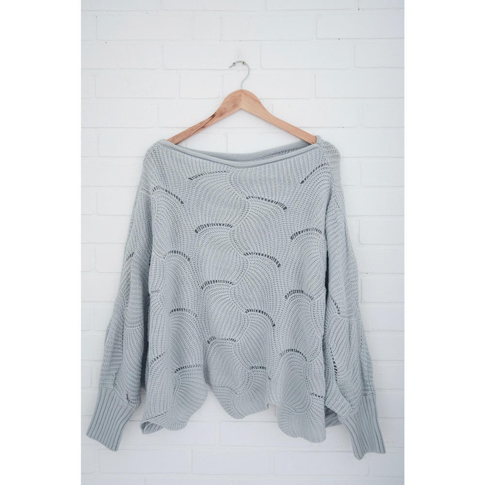 Sweater‎ Women Medium Grey Boat Neck Long Sleeve